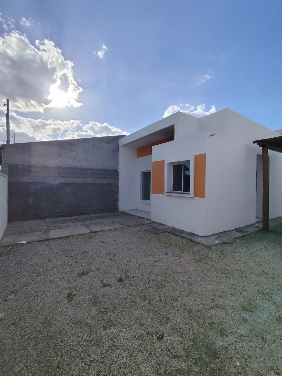 Ambiente 2 — Casa de esquina com espaço para seus planos